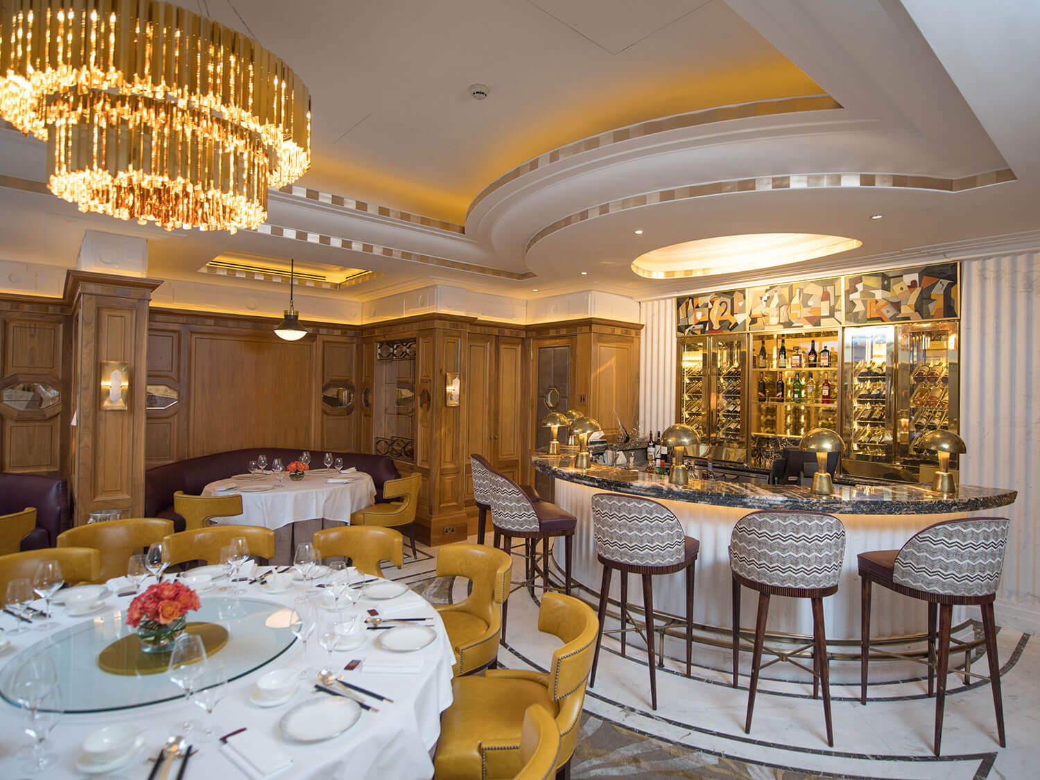 hand-crafted-scalloped-cornices-in-plaster-restoration