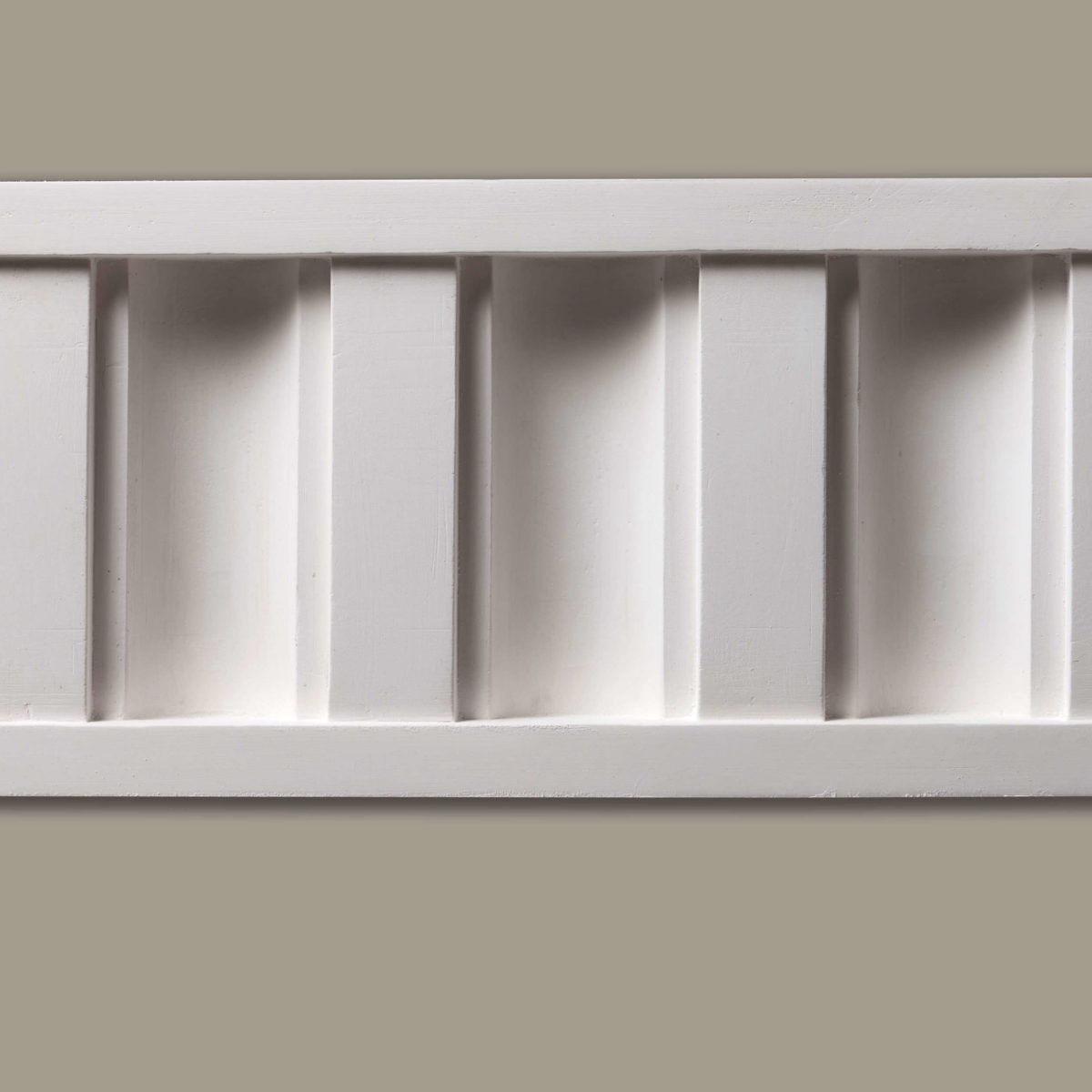 FR4-Fluted-Frieze-Moulding
