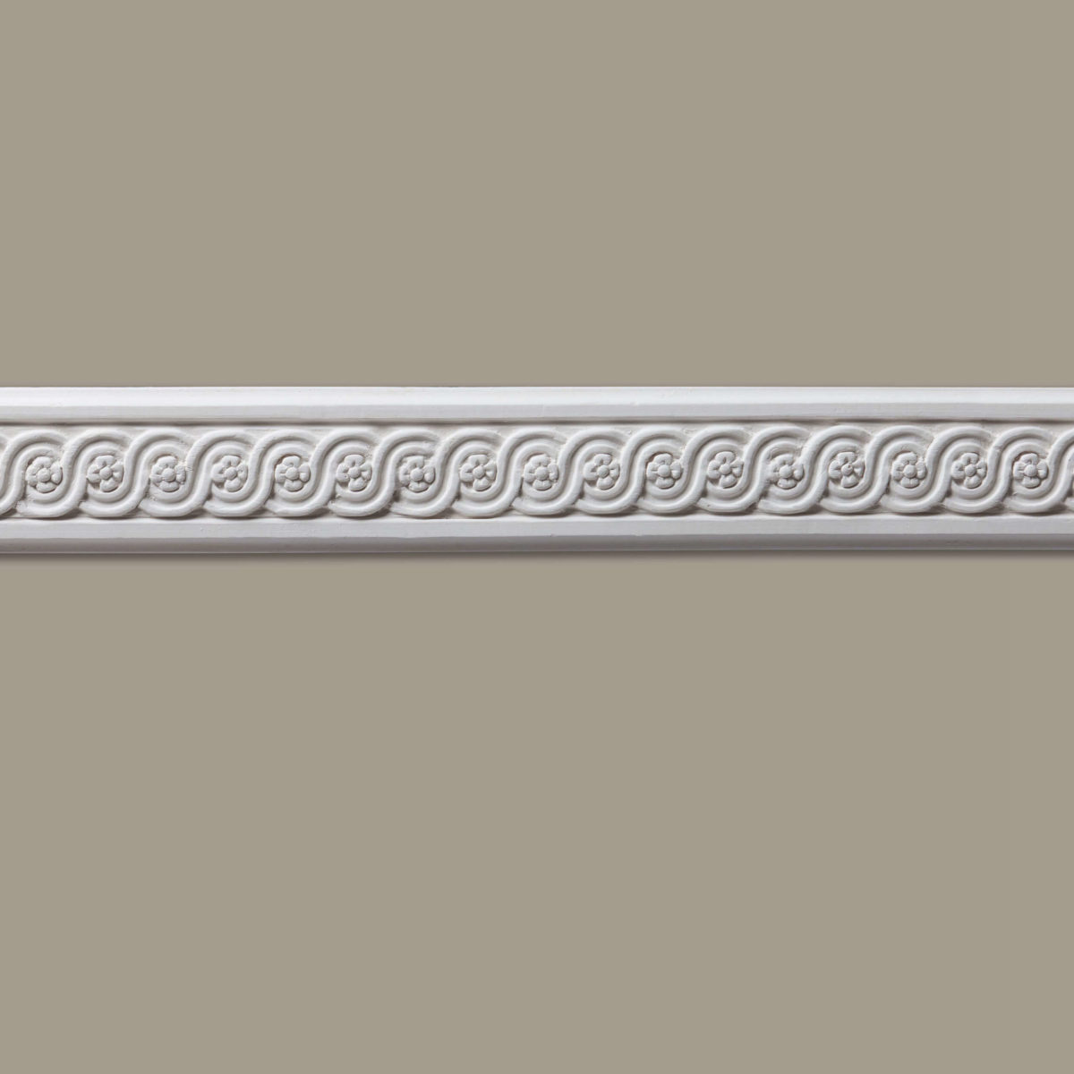 PM49-Guilloche-with-Flower-Panel-Mould